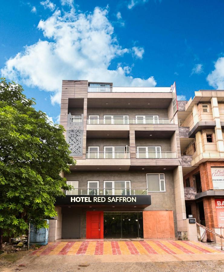 Hotel Red Saffron Nuova Delhi Esterno foto