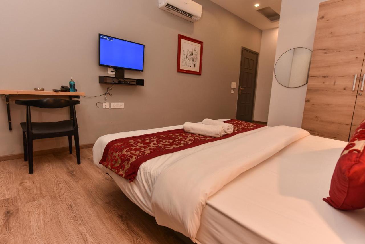 Hotel Red Saffron Nuova Delhi Esterno foto